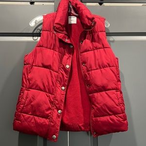 OldNavy Women Puffer Vest